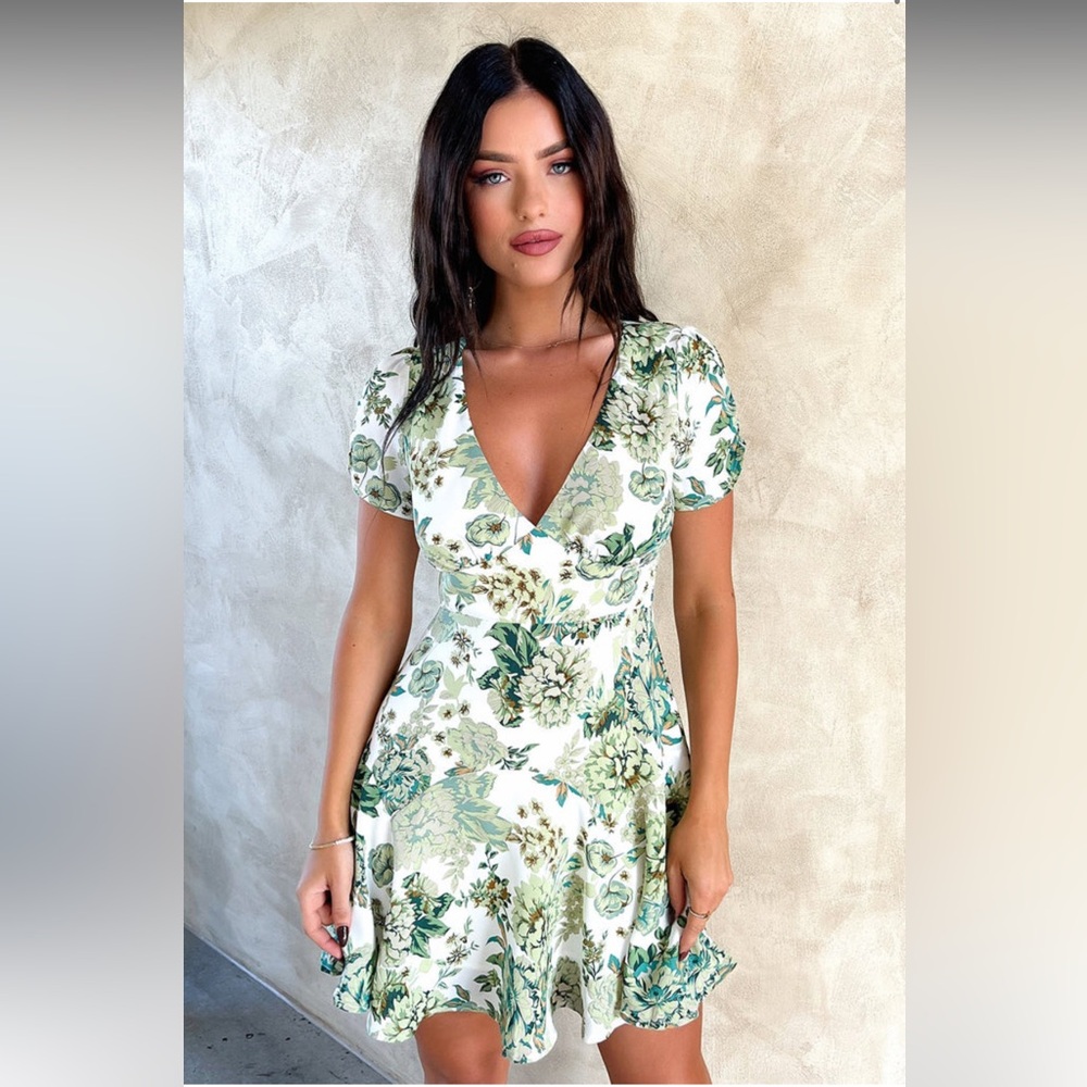 THATSSOFETCH Floral Green and White Dress